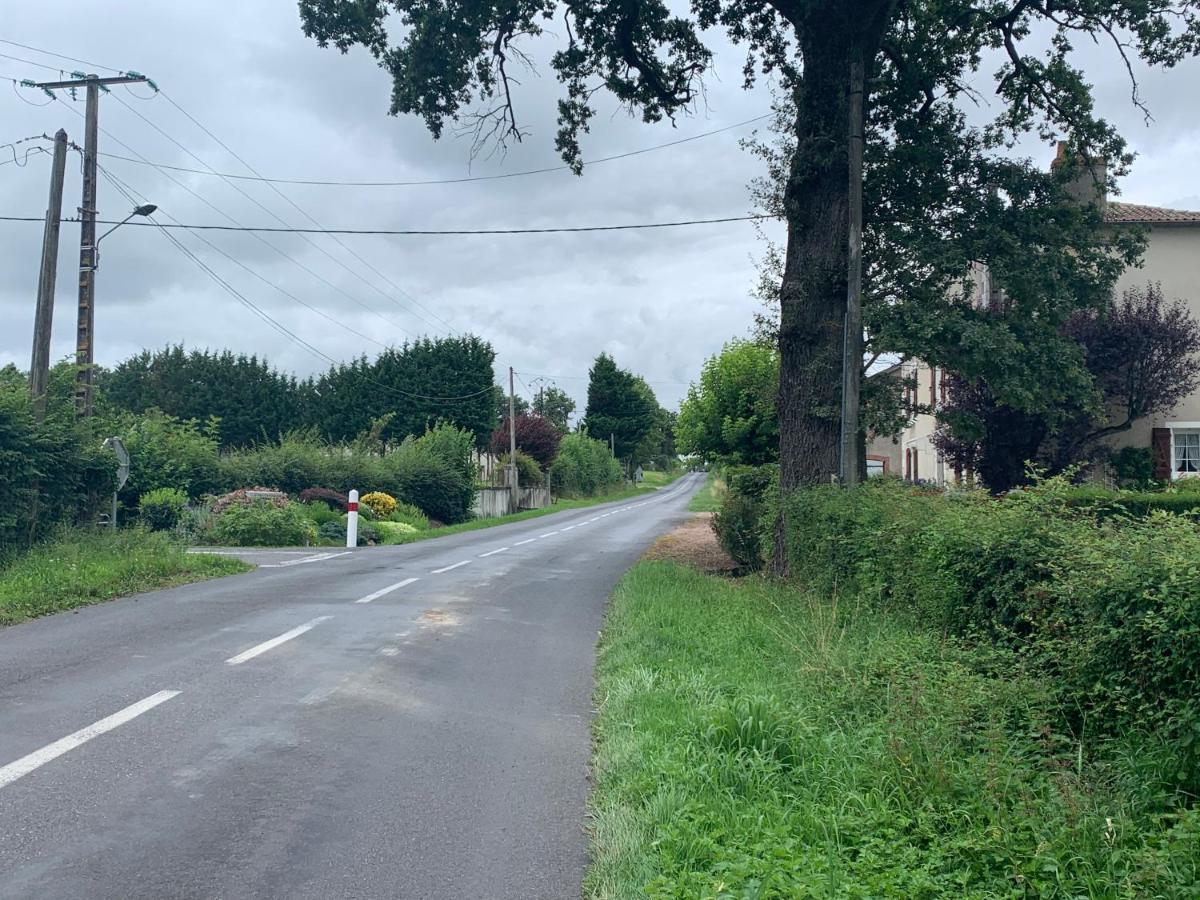 Long Meadow Gite France Asnieres-sur-Blour Extérieur photo