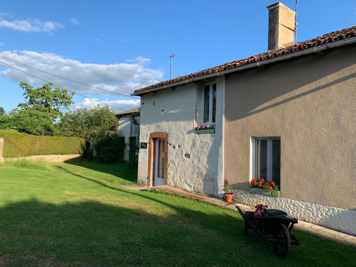 Long Meadow Gite France Asnieres-sur-Blour Extérieur photo